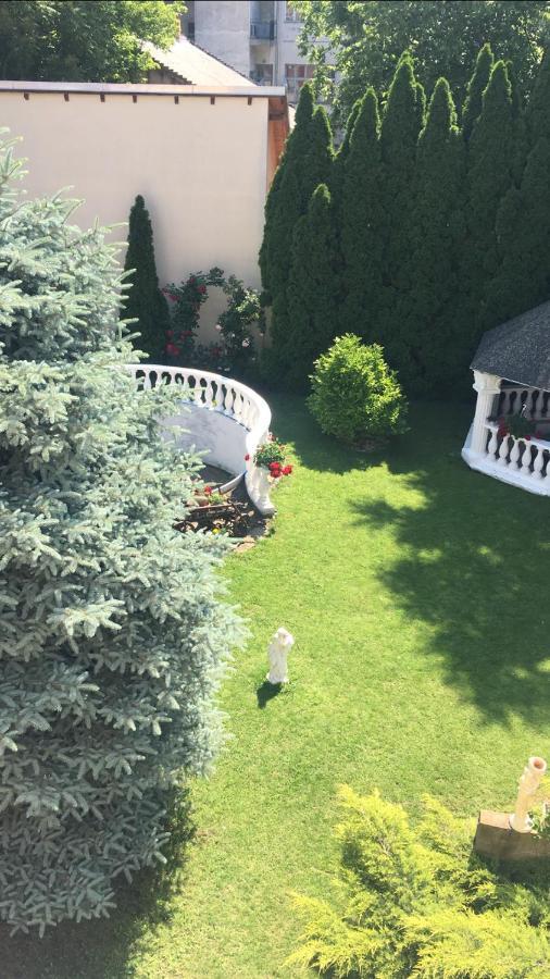 セゲドAdam Apartmanhazアパートメント エクステリア 写真